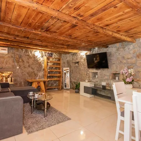 Tatil Evi I *